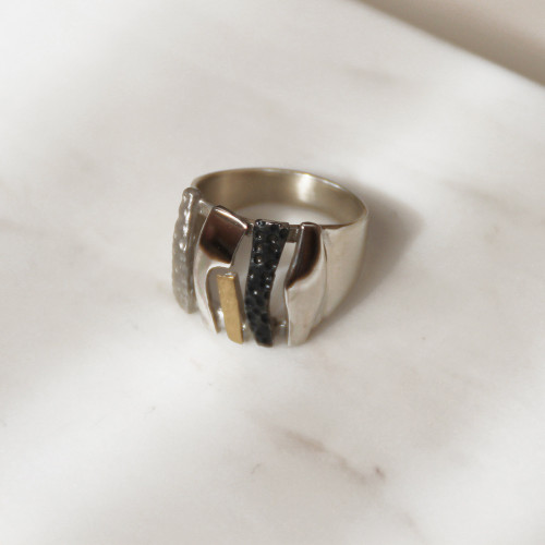 1856 - R1856 - SILVER & GOLD RING R1856