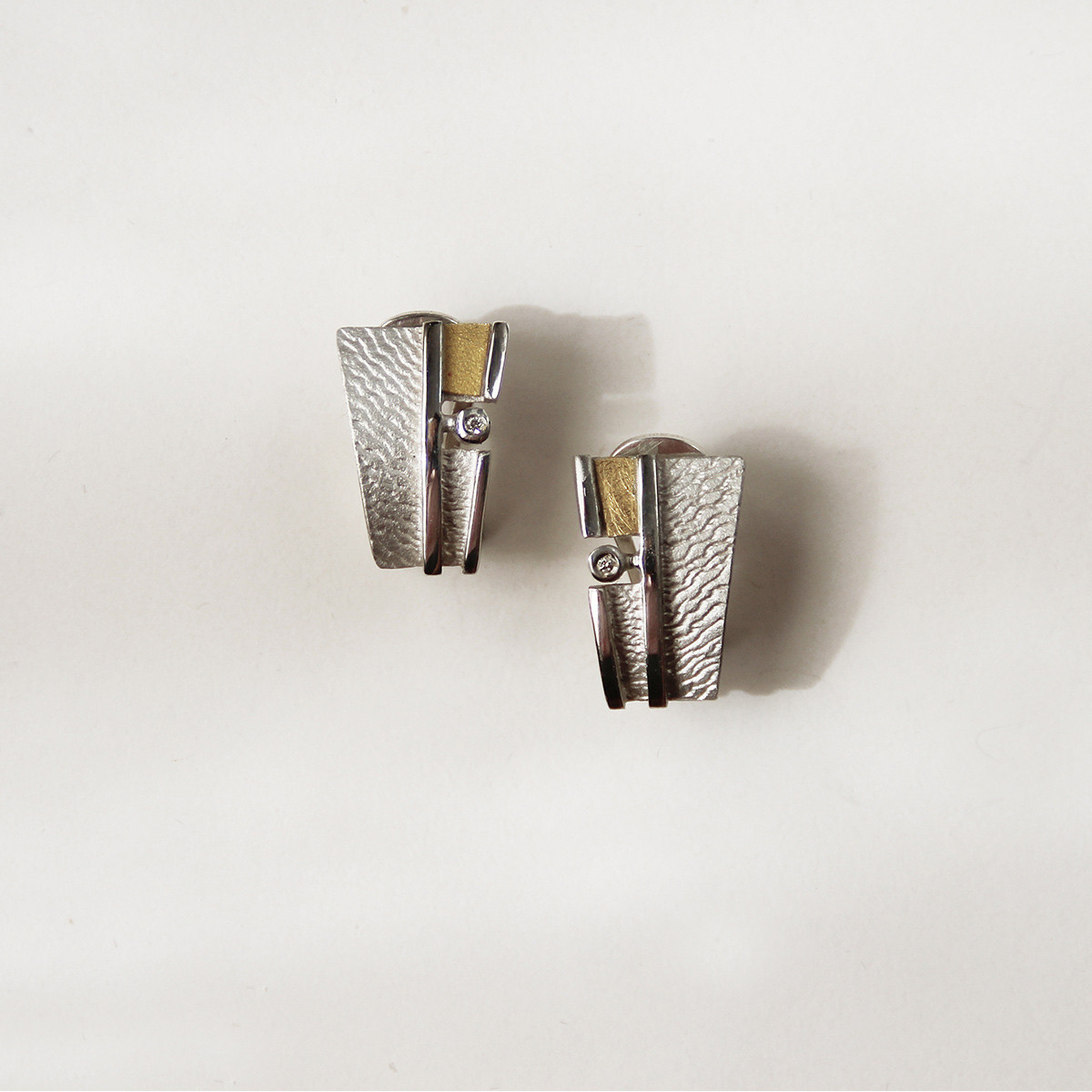 1914 - E1914 - SILVER & GOLD EARRINGS WITH DIAMOND E1914