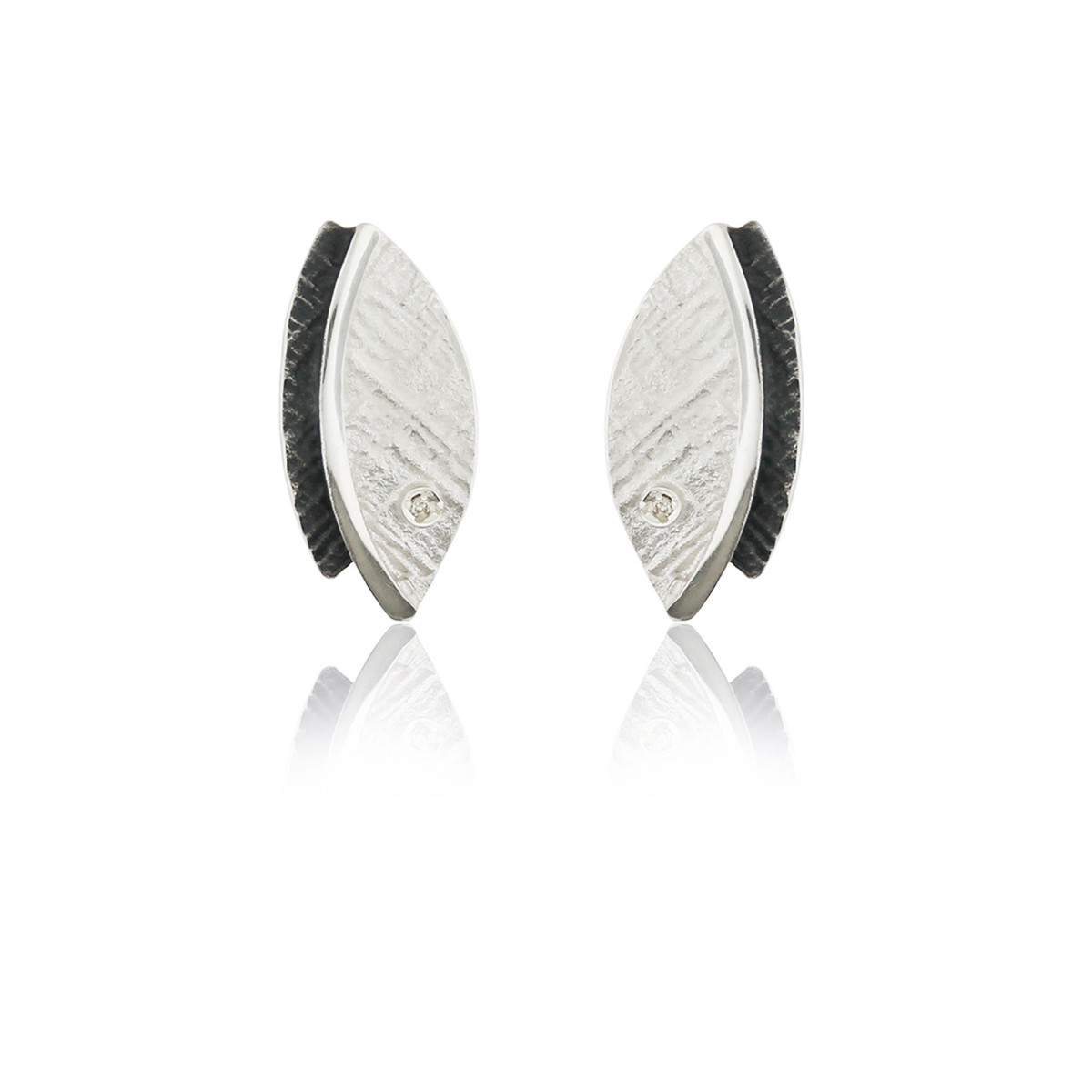 1941 - E1941 - SILVER EARRINGS WITH DIAMONDS E1941